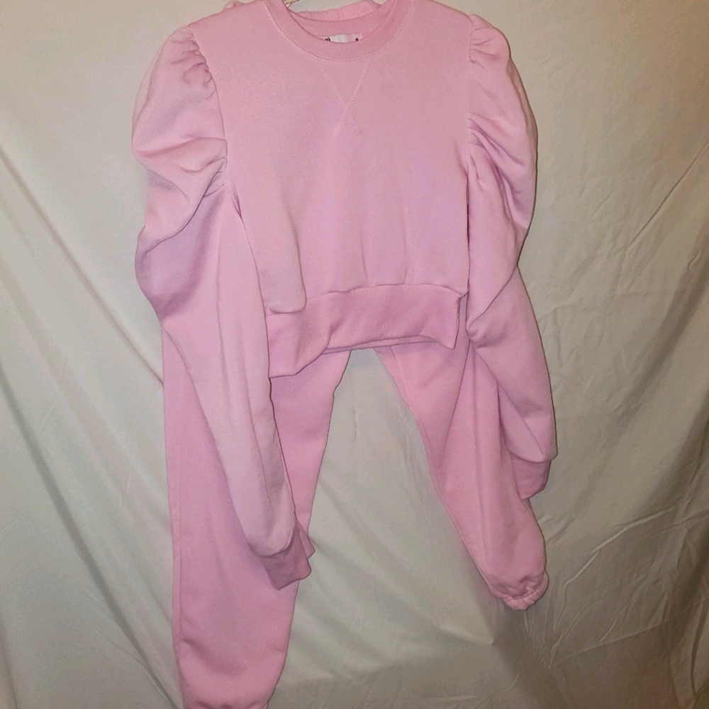 Trendy Pink jogging set! Sweatshirt with jogger